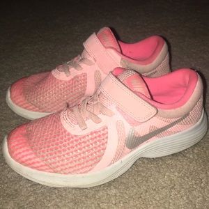 Girls size 13C Nike Tennis Shoes/Sneakers